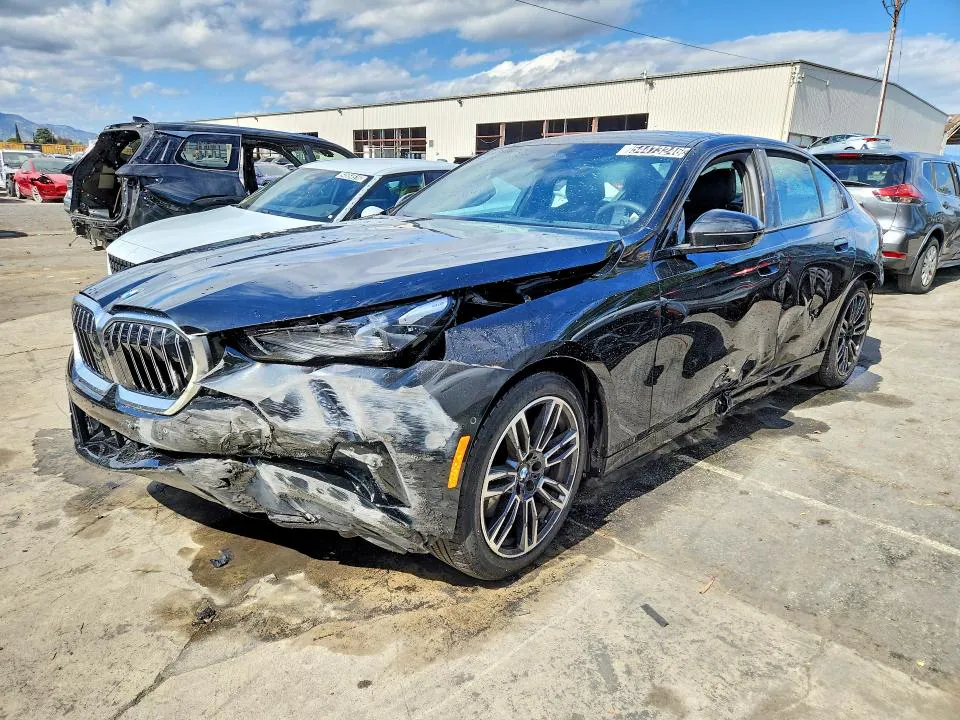 2026 BMW 530 VIN WBA53FJ05TCW46035 фото 1