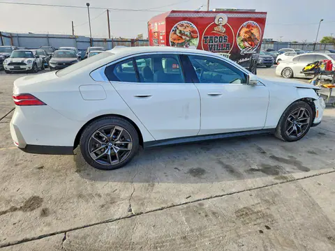 2027 BMW 530 VIN WBA43FJ04VCY01091 фото 3