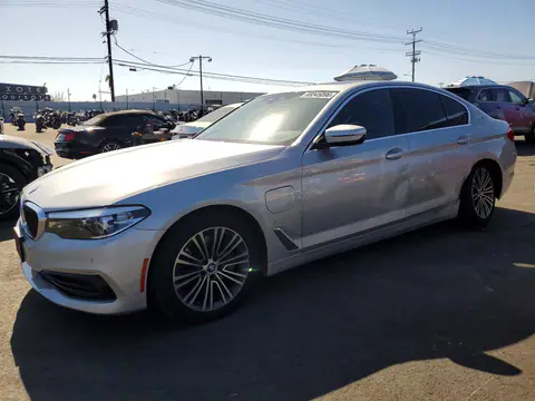 WBAJA9C58KB399581 — 2019 BMW 530E, Боковая часть (Side), фото до ремонта