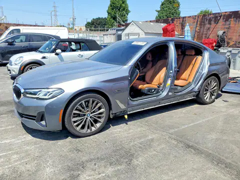 WBA13AG04NCK15987 — 2022 BMW 530E, Боковая часть (Side), фото до ремонта