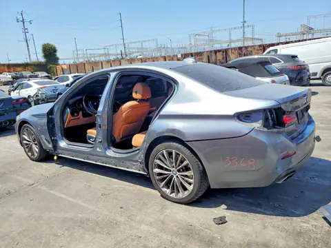 WBA13AG04NCK15987 — 2022 BMW 530E, фото 2 с аукциона Copart 14.10.2026, Боковая часть