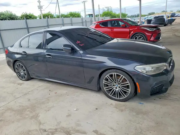 WBAJE5C34HG914065 — 2017 BMW 5ER, фото 4 с аукциона Copart 14.10.2026, Мелкие вмятины и царапины