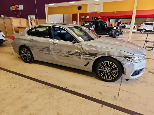 WBAJA7C30HG906133 — 2017 BMW 5ER, фото 4 с аукциона Copart 06.10.2026, Боковая часть
