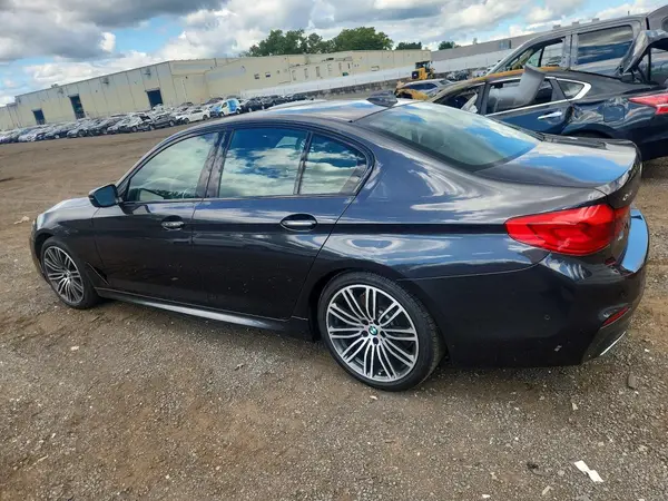 WBAJE7C50JWC55834 — 2018 BMW 5ER, фото 2 с аукциона Copart 13.10.2026, Боковая часть