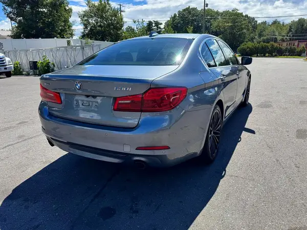 WBAJA7C59JWA74016 — 2018 BMW 5ER, фото 3 с аукциона Copart 09.10.2026, Мелкие вмятины и царапины