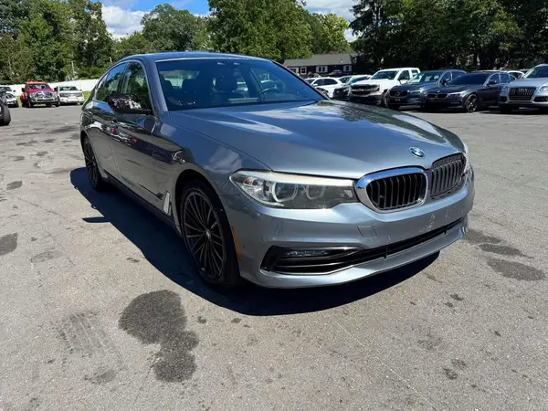 WBAJA7C59JWA74016 — 2018 BMW 5ER, фото 4 с аукциона Copart 09.10.2026, Мелкие вмятины и царапины