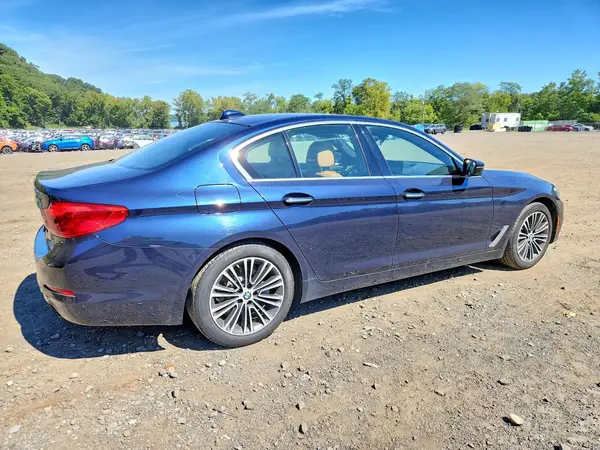 WBAJA7C58JWA73875 — 2018 BMW 5ER, фото 3 с аукциона Copart, Боковая часть