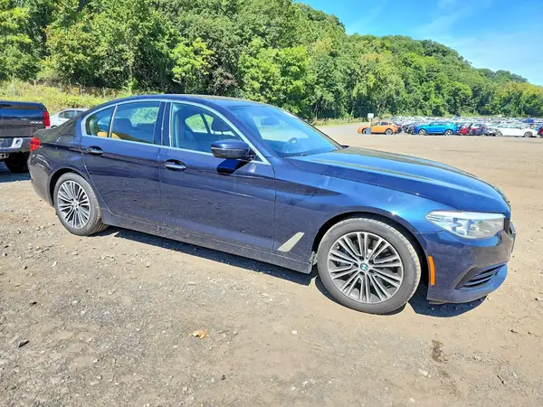 WBAJA7C58JWA73875 — 2018 BMW 5ER, фото 4 с аукциона Copart, Боковая часть