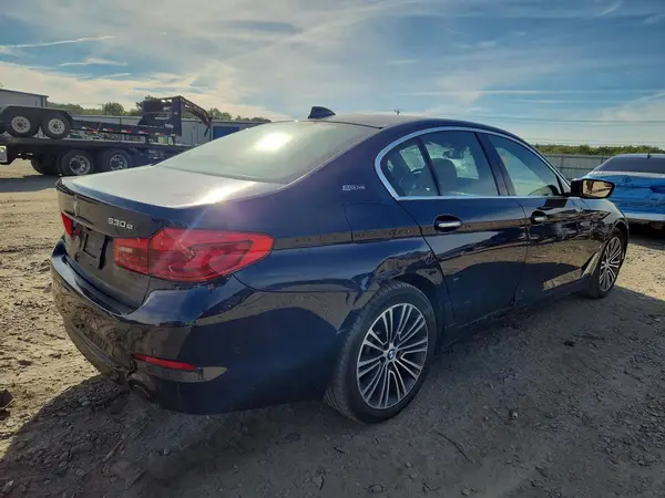 WBAJB1C50JB084285 — 2018 BMW 5ER, фото 3 с аукциона Copart, Боковая часть