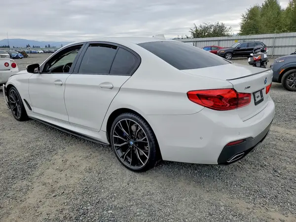 WBAJE7C53KWD55332 — 2019 BMW 5ER, фото 2 с аукциона Copart, Передняя часть