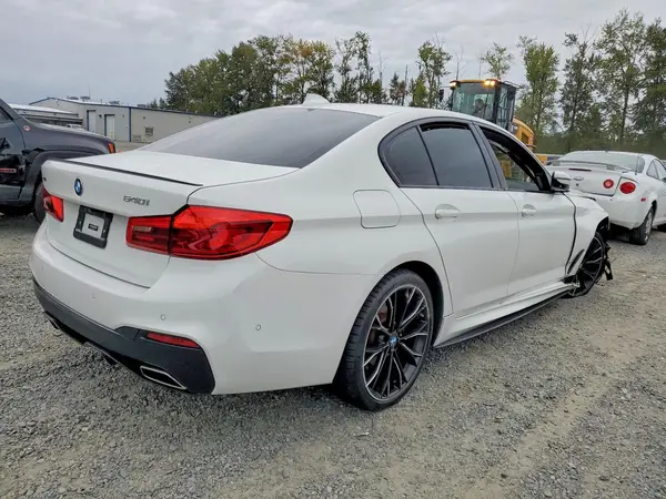 WBAJE7C53KWD55332 — 2019 BMW 5ER, фото 3 с аукциона Copart, Передняя часть