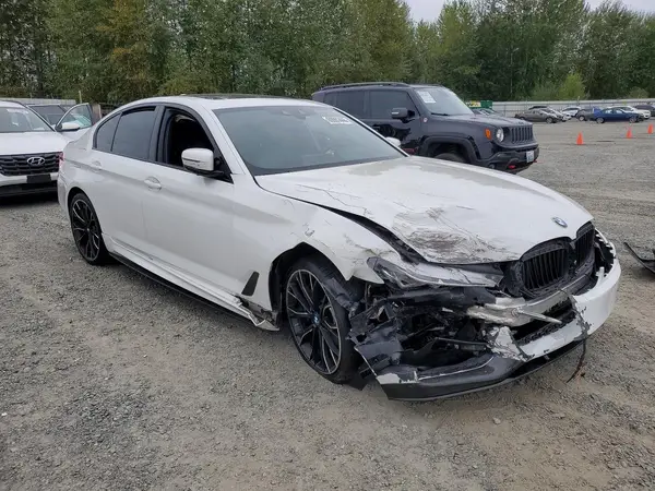WBAJE7C53KWD55332 — 2019 BMW 5ER, фото 4 с аукциона Copart, Передняя часть