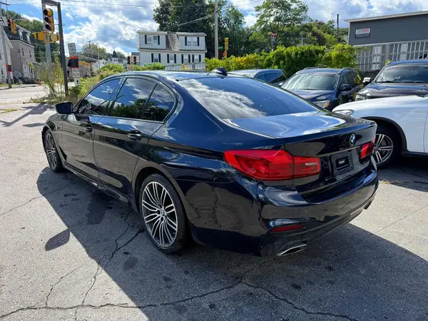 WBAJA5C51KWW02943 — 2019 BMW 5ER, фото 2 с аукциона Copart 14.10.2026, Мелкие вмятины и царапины