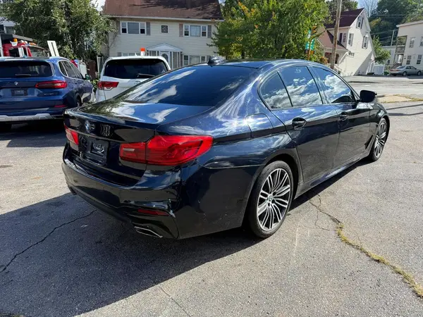 WBAJA5C51KWW02943 — 2019 BMW 5ER, фото 3 с аукциона Copart 14.10.2026, Мелкие вмятины и царапины