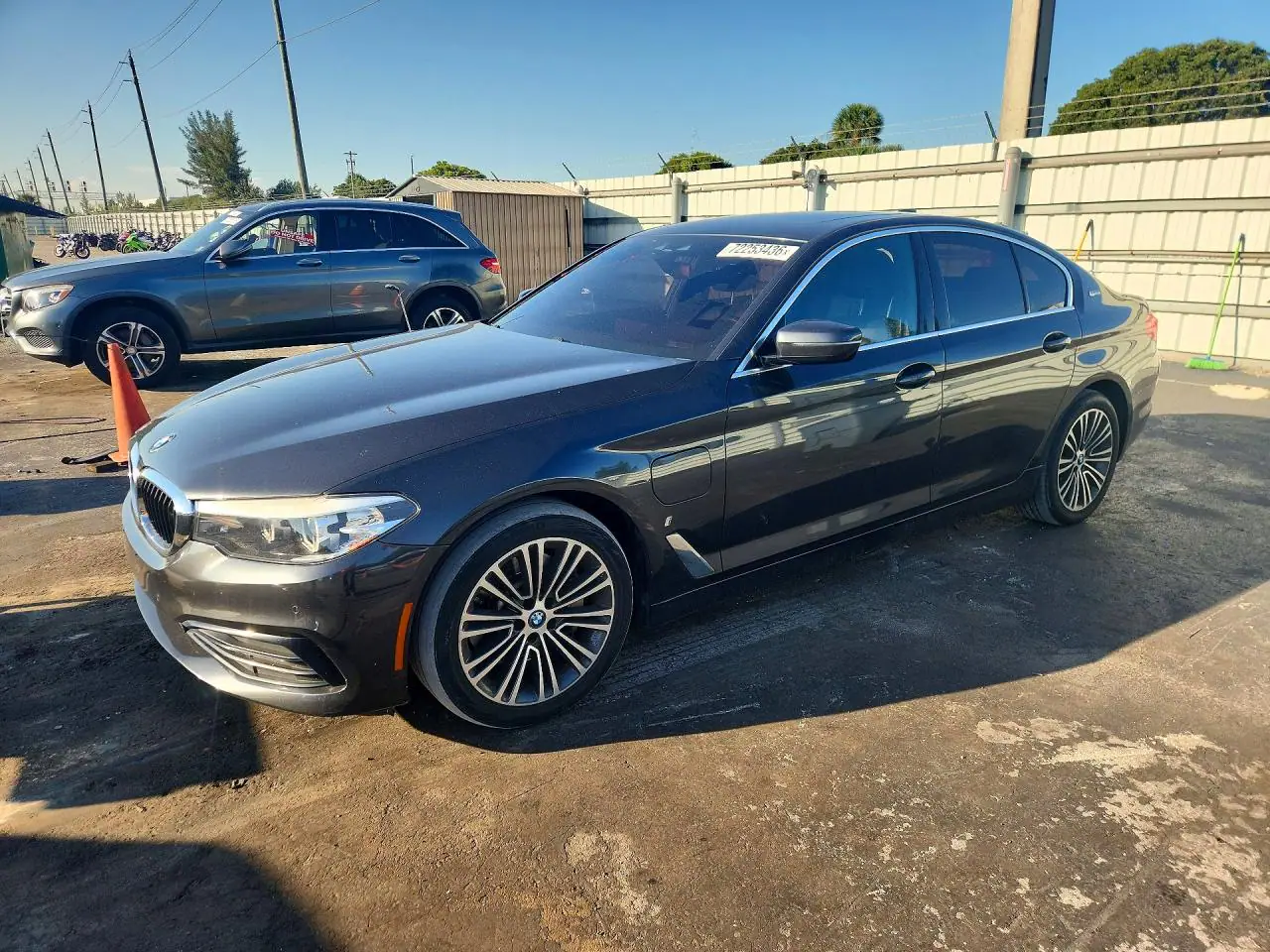 WBAJA9C58KB388791 BMW 5ER 2019 — повреждение Мелкие вмятины и царапины, фото до ремонта