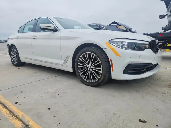 WBAJR3C09LWW60446 — 2020 BMW 5ER, фото 4 с аукциона Copart, Задняя часть