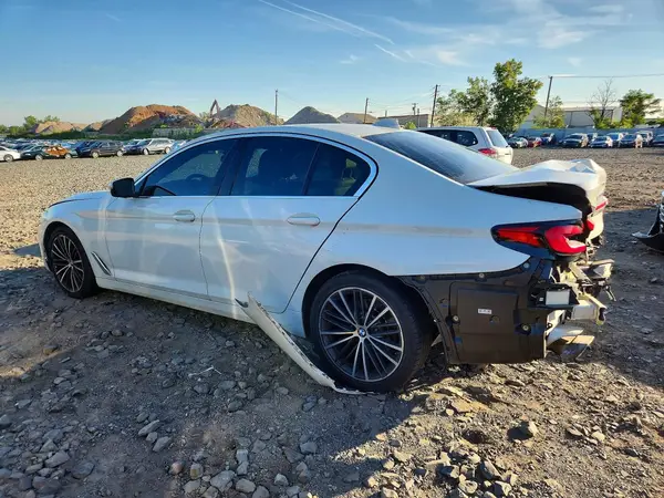 WBA13BJ04MCF81027 — 2021 BMW 5ER, фото 2 с аукциона Copart 12.10.2026, Задняя часть