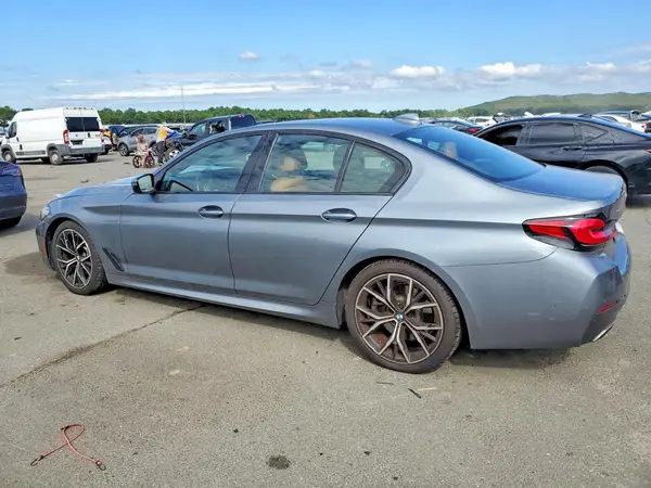 WBA13BJ01MWX34619 — 2021 BMW 5ER, фото 2 с аукциона Copart 30.09.2026, Передняя часть