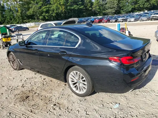 WBA13BJ03MWX24206 — 2021 BMW 5ER, фото 2 с аукциона Copart, Боковая часть