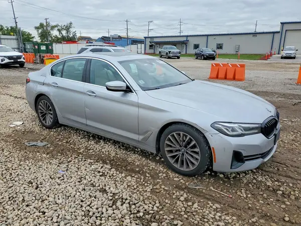 WBA13BJ09MCF67690 — 2021 BMW 5ER, фото 4 с аукциона Copart, Боковая часть