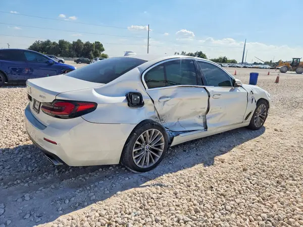 WBA53BH01NCK88479 — 2022 BMW 5ER, фото 3 с аукциона Copart 08.10.2026, Боковая часть