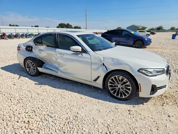 WBA53BH01NCK88479 — 2022 BMW 5ER, фото 4 с аукциона Copart 08.10.2026, Боковая часть