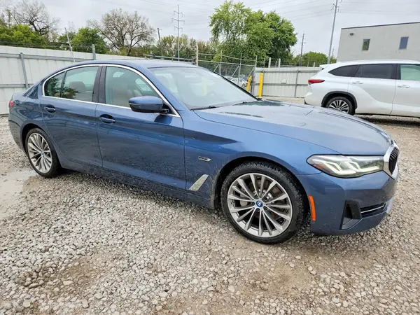 WBA33AG05PCM22898 — 2023 BMW 5ER, фото 4 с аукциона Copart, Боковая часть