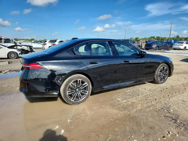 WBA53FJ0XTCX57194 — 2026 BMW 5ER, фото 3 с аукциона Copart 30.09.2026, Боковая часть