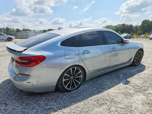 WBAJV6C50JBJ99621 — 2018 BMW 6ER, фото 3 с аукциона Copart, Механические повреждения
