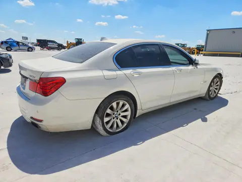 2009 BMW 750 VIN WBAKA83539CY35224 фото 3