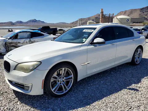 WBAYE8C54DDE22197 — 2013 BMW 750, Передняя часть (Front End), фото до ремонта