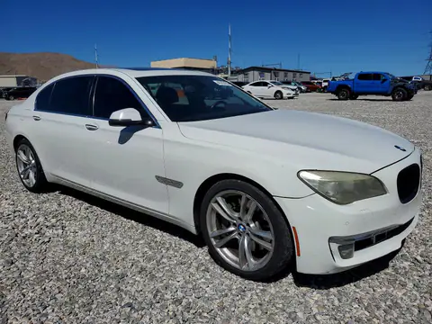 WBAYE8C54DDE22197 — 2013 BMW 750, фото 4 с аукциона Copart 06.10.2026, Передняя часть