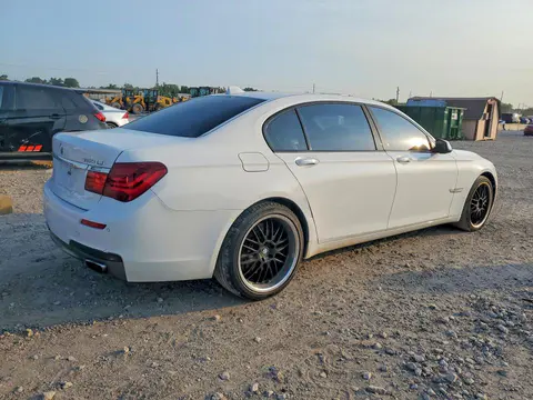 2015 BMW 750 VIN WBAYE8C55FD780876 фото 3