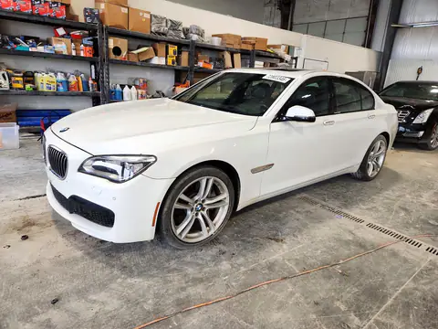 WBAYB6C55DD223721 — 2013 BMW 7ER, Град, фото до ремонта