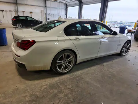 WBAYB6C55DD223721 — 2013 BMW 7ER, фото 3 с аукциона Copart 20.10.2026, Град