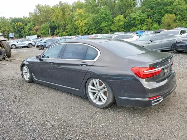 WBA7F2C59GG416238 — 2016 BMW 7ER, фото 2 с аукциона Copart, Передняя часть