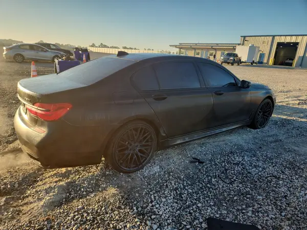 WBA7F0C59HGM21056 — 2017 BMW 7ER, фото 3 с аукциона Copart, Мелкие вмятины и царапины