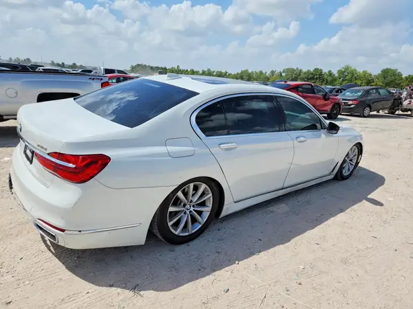 WBA7E2C57JG742758 — 2018 BMW 7ER, фото 3 с аукциона Copart, Передняя часть