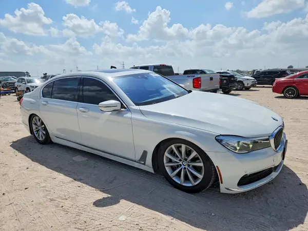 WBA7E2C57JG742758 — 2018 BMW 7ER, фото 4 с аукциона Copart, Передняя часть