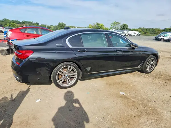 WBA7J2C56JG938184 — 2018 BMW 7ER, фото 3 с аукциона Copart, Передняя часть
