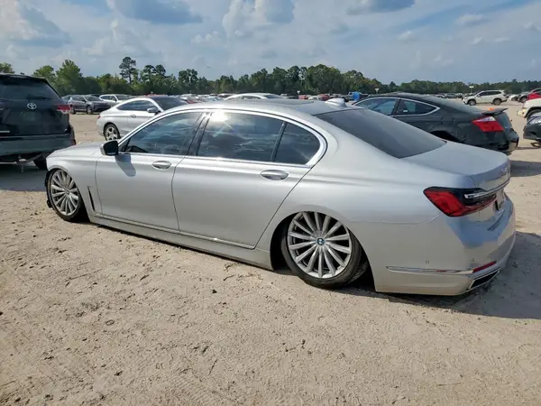 WBA7T2C06LCE05022 — 2020 BMW 7ER, фото 2 с аукциона Copart, Подтопление