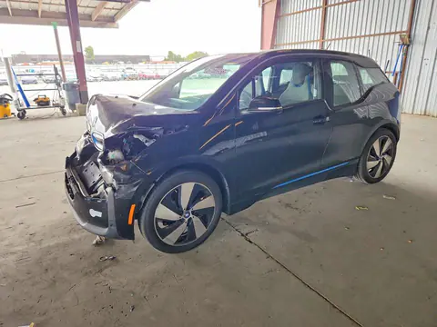 WBY7Z4C50JVC34714 — 2018 BMW i3, Передняя часть (Front End), фото до ремонта
