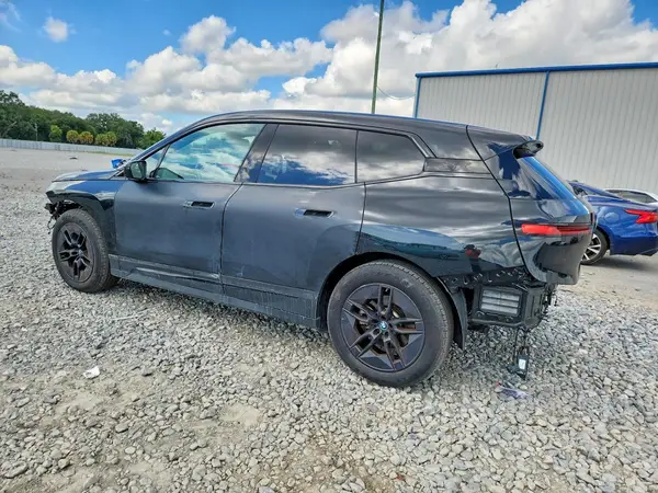 WB523CF00RCN27424 — 2024 BMW iX, фото 2 с аукциона Copart 07.10.2026, Передняя часть