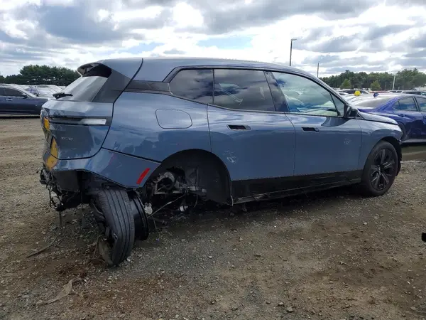 WB523CF09SCS28553 — 2025 BMW iX, фото 3 с аукциона Copart, Ходовая часть