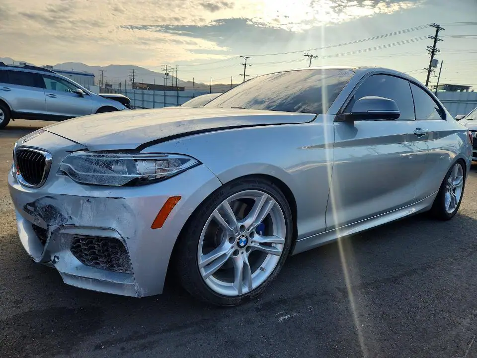 WBA1J7C54GV360285 BMW M235I 2016 — повреждение Задняя часть, фото до ремонта