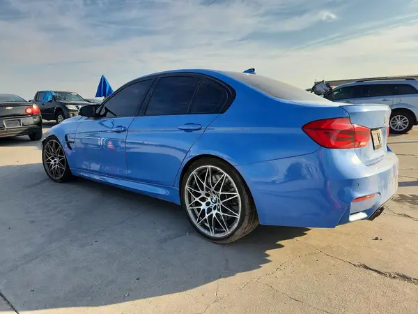 WBS8M9C52H5G42300 — 2017 BMW M3, фото 2 с аукциона Copart, Передняя часть