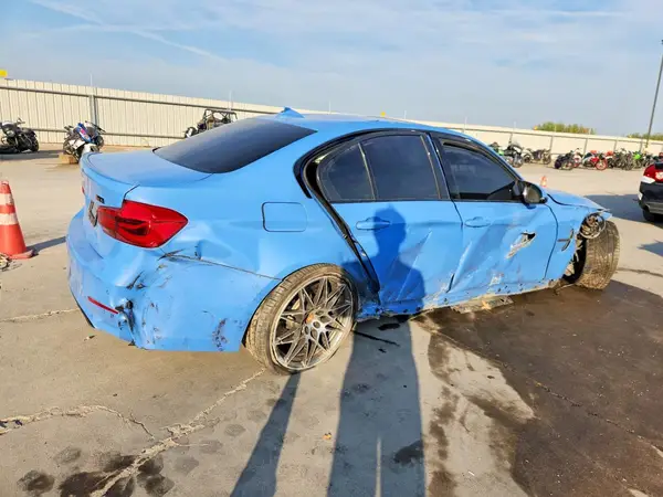 WBS8M9C52H5G42300 — 2017 BMW M3, фото 3 с аукциона Copart, Передняя часть