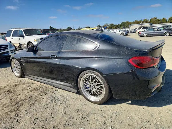 WBS4Y9C56JAC88121 — 2018 BMW M4, фото 2 с аукциона Copart 13.10.2026, Мелкие вмятины и царапины