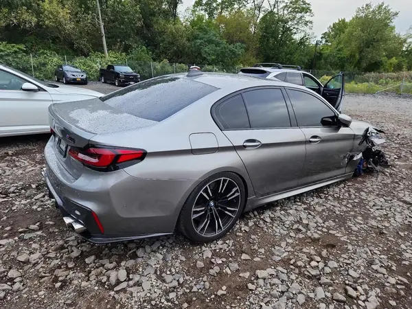 WBSJF0C56JB282881 — 2018 BMW M5, фото 3 с аукциона Copart 12.10.2026, Ходовая часть