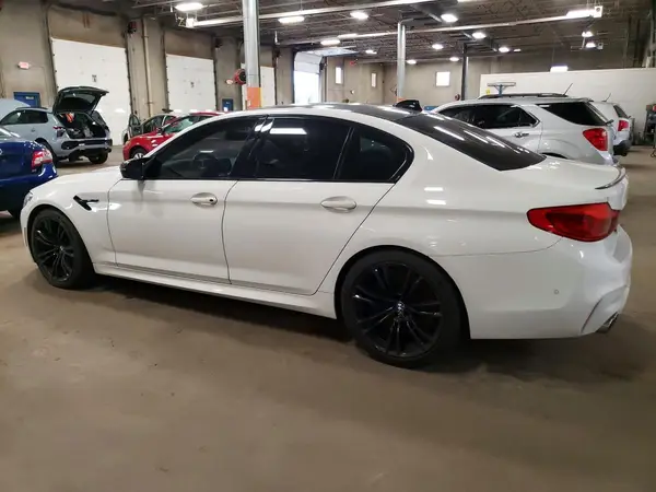 WBSJF0C56KB284857 — 2019 BMW M5, фото 2 с аукциона Copart 29.09.2026, Механические повреждения